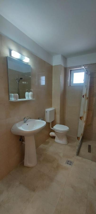 Apartamente Livada Râmnicu Vâlcea Exterior foto