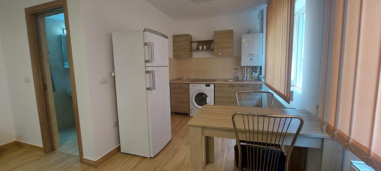 Apartamente Livada Râmnicu Vâlcea Exterior foto